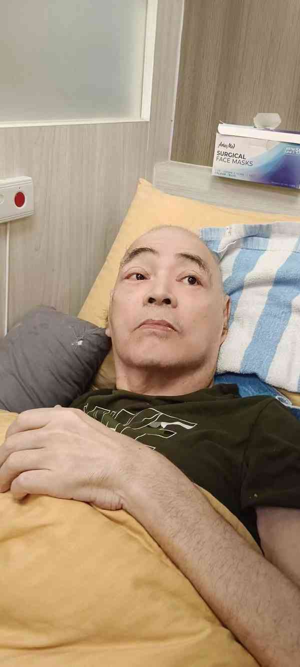 張偉文｜「靚聲王」張偉文疑遭護老院疏忽照顧　傷口潰爛見骨一年半冇沖涼床上痛哭　經理人偕《東張》團隊上門對質