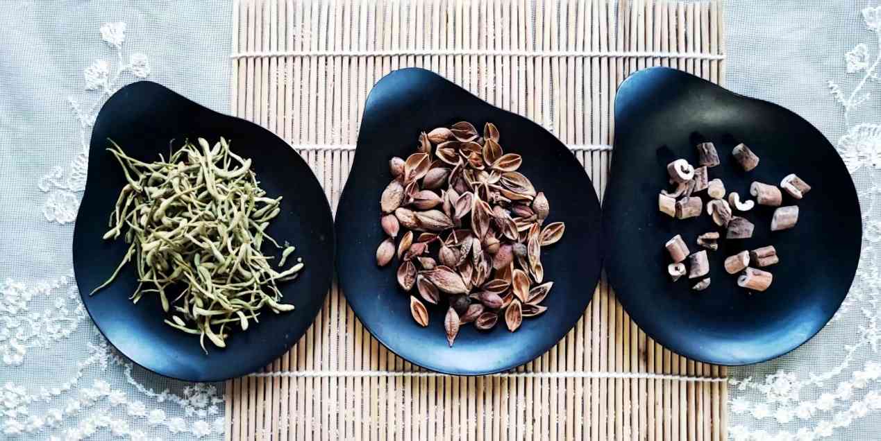 電療屬火損耗陰液，2案例拆解八字，中藥階段性調理分析