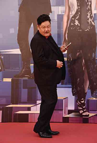 明星健康︱61歲林雪臉上驚現巨大黑斑　體重曾達300磅陀巨腩恐藏健康隱憂