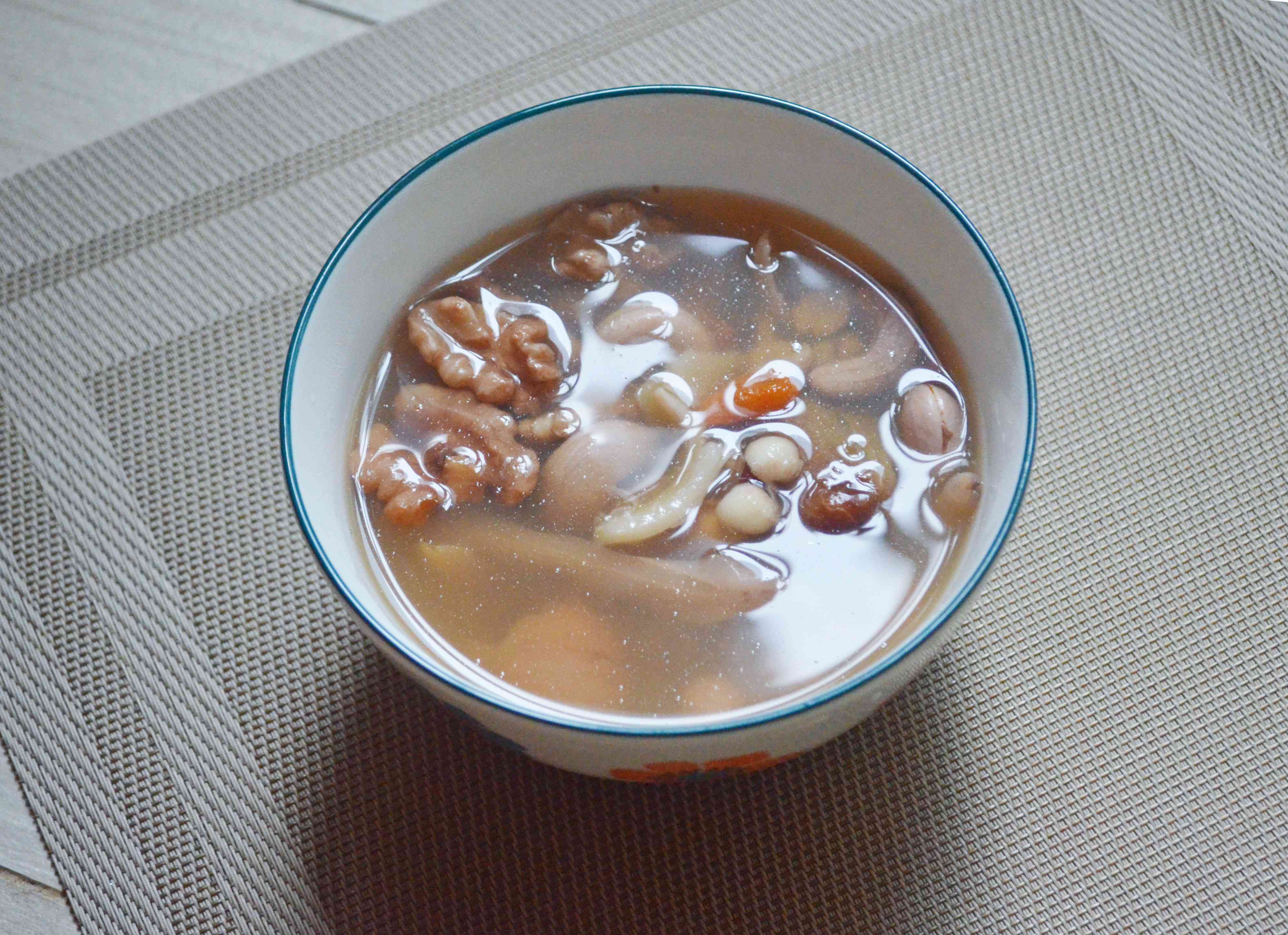 養生素湯 │ 脾虛濕困氣血不足睡得不好，推介減壓素湯：栗子百合核桃腰果湯