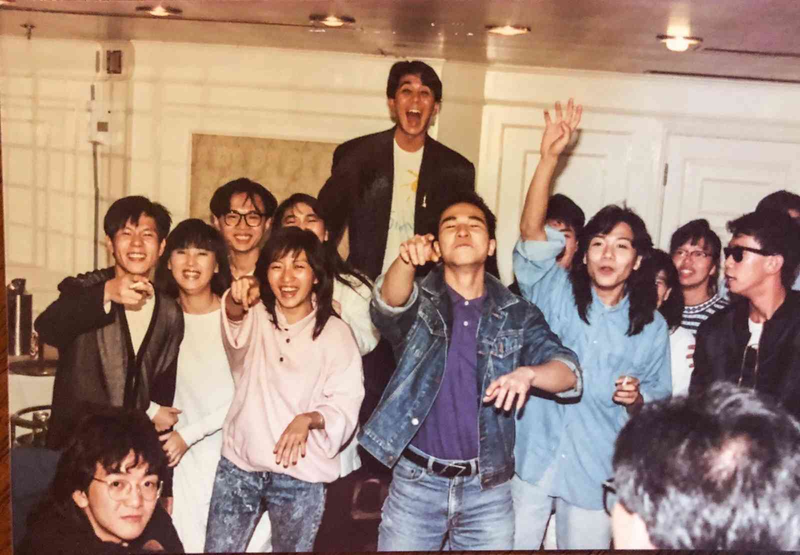因葵，留下這紅色跑車在香港料理裡