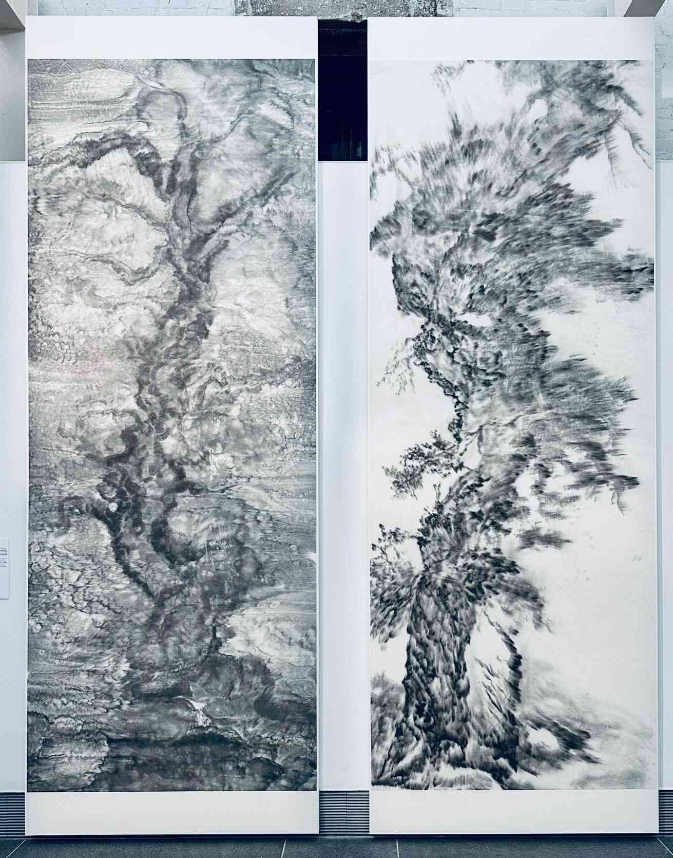 墨痕何處覓真跡？冰逸《太行賦》: 水墨傳統與求真的當代辯證