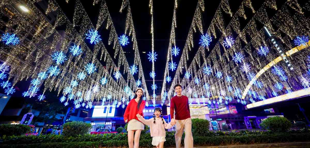 聖誕好去處2025︱尖東燈飾亮燈＋麼地里燈海長廊＋AI光影匯演＋消費送菲林相機或咖啡