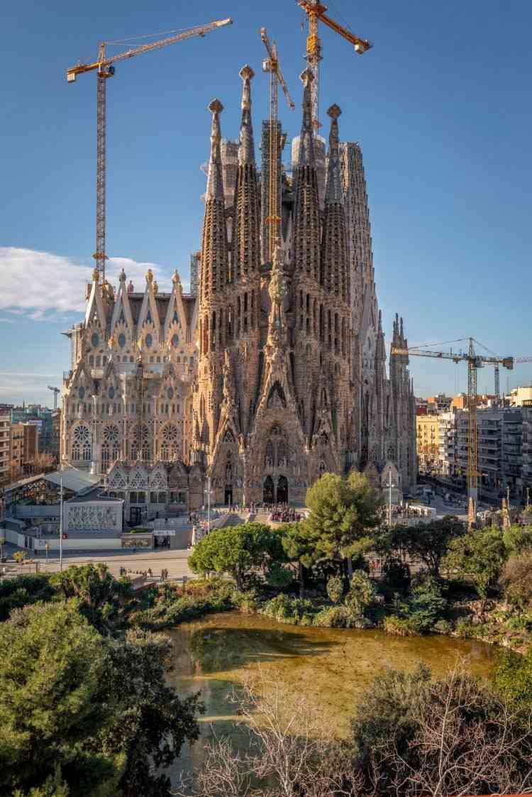 2026年公眾假期︱打工仔請假攻略＋旅遊熱點貼士︰農曆新年請2放9，復活節及清明請3放10