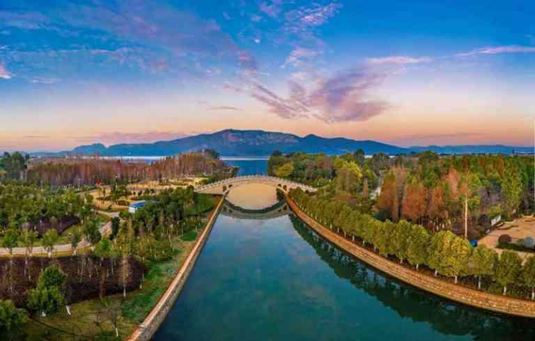 2026年公眾假期︱打工仔請假攻略＋旅遊熱點貼士︰農曆新年請2放9，復活節及清明請3放10