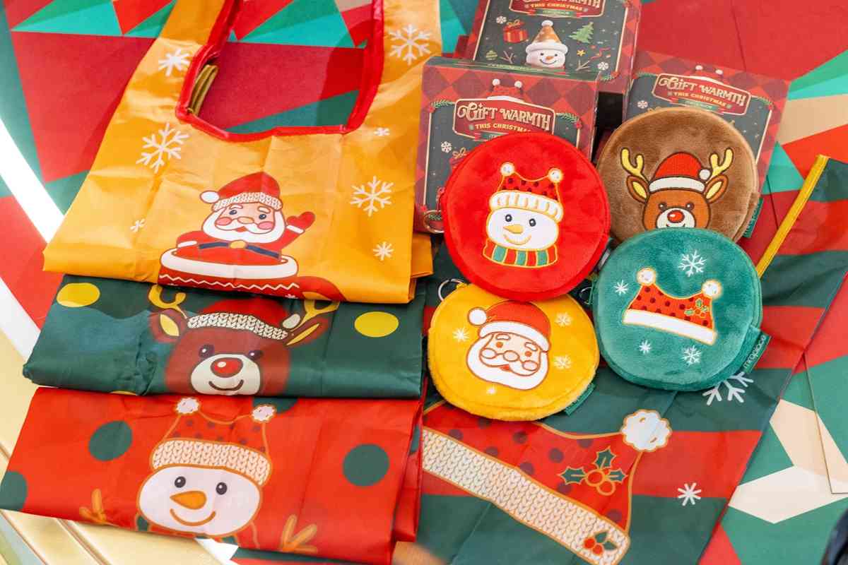 聖誕好去處2025︱尖沙咀Mira Place聖誕樂園＋iSQUARE 5米高聖誕萌犬裝置