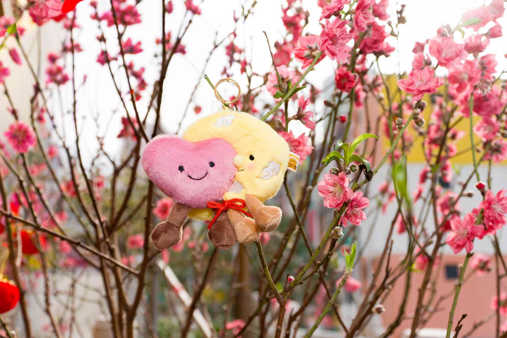 元宵好去處2026︱黃大仙祠新月老殿參拜＋手繩求良緣＋派湯圓手燈＋可愛文創精品＋開放時間