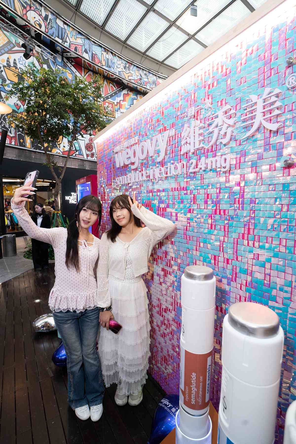 K11沉浸式藝術展｜電影美術指導張蚊擔任創意總監：「以電影敘事方法，變成一段可行、可看、可拍照的光影旅程」