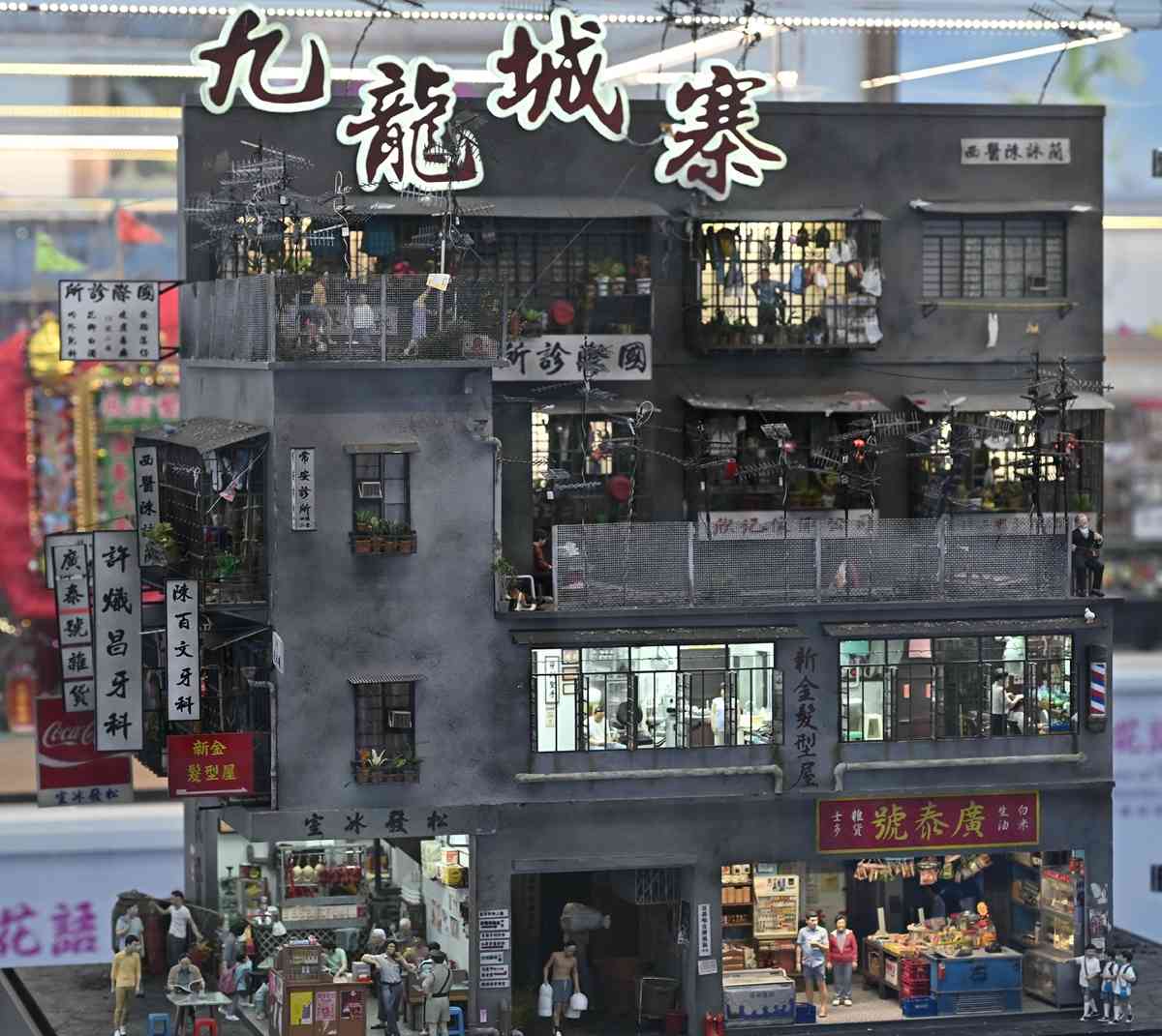 香港花展2026|維園巨型紫羅蘭打卡牆+鬱金香花海+點心/蛋撻主題園圃+微型藝術展+美食推介 香港花展2026|維園巨型紫羅蘭打卡牆+鬱金香花海+點心/蛋撻主題園圃+微型藝術展+美食推介