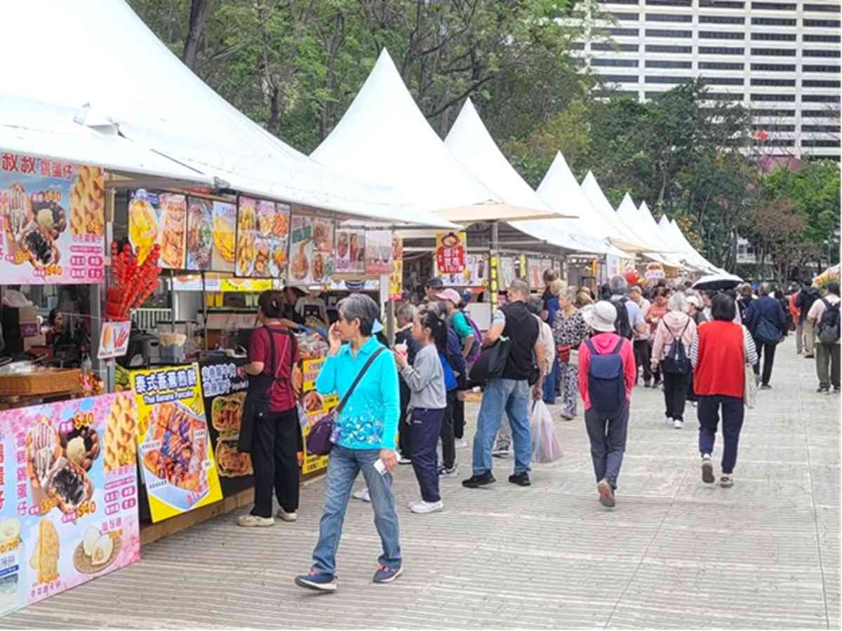 香港花展2026|維園巨型紫羅蘭打卡牆+鬱金香花海+點心/蛋撻主題園圃+微型藝術展+美食推介 香港花展2026|維園巨型紫羅蘭打卡牆+鬱金香花海+點心/蛋撻主題園圃+微型藝術展+美食推介