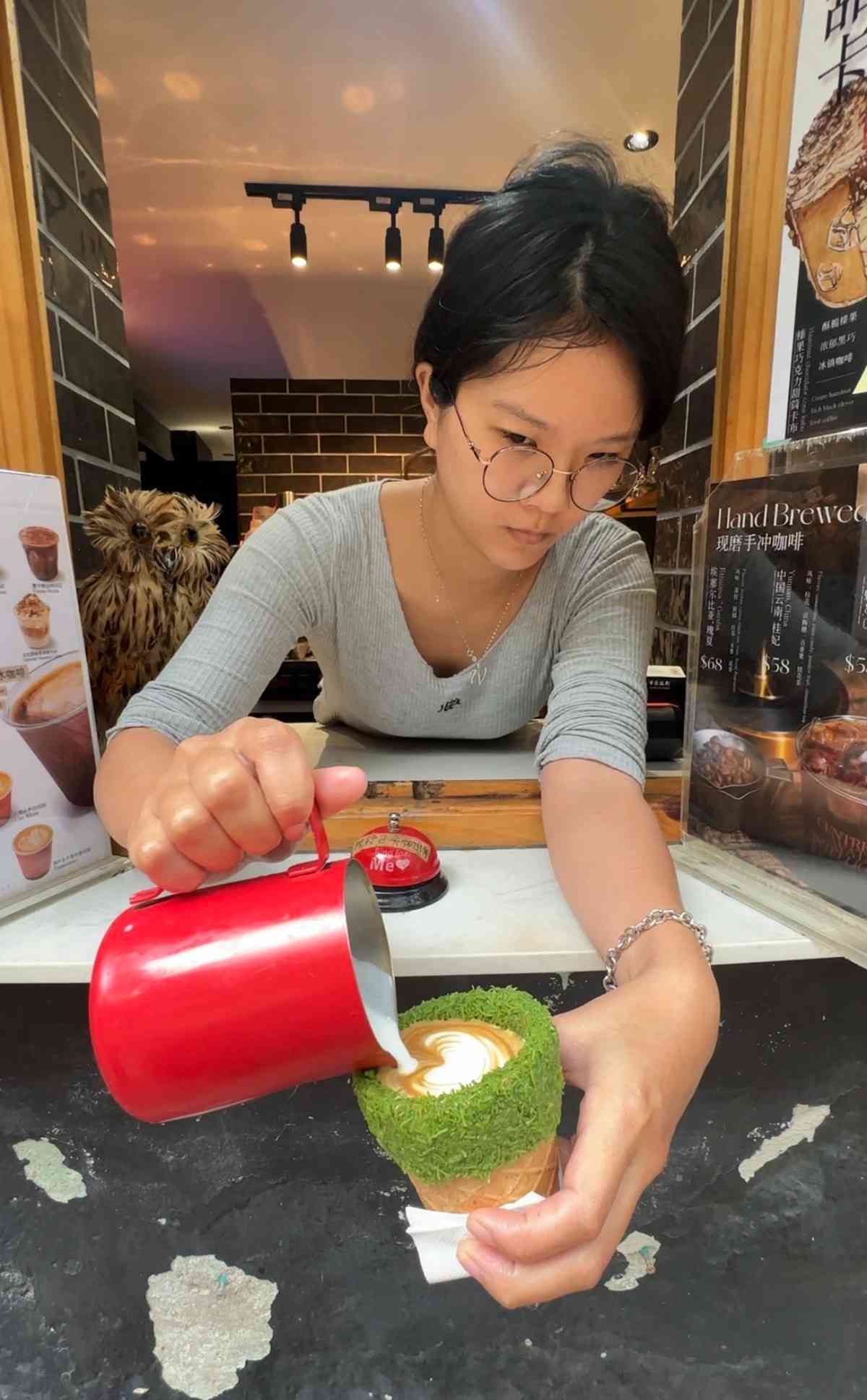 澳門6大打卡美食｜記者親身試食！開心果麻糬蛋撻、咖喱魚蛋雞蛋仔、花花龍鬚糖