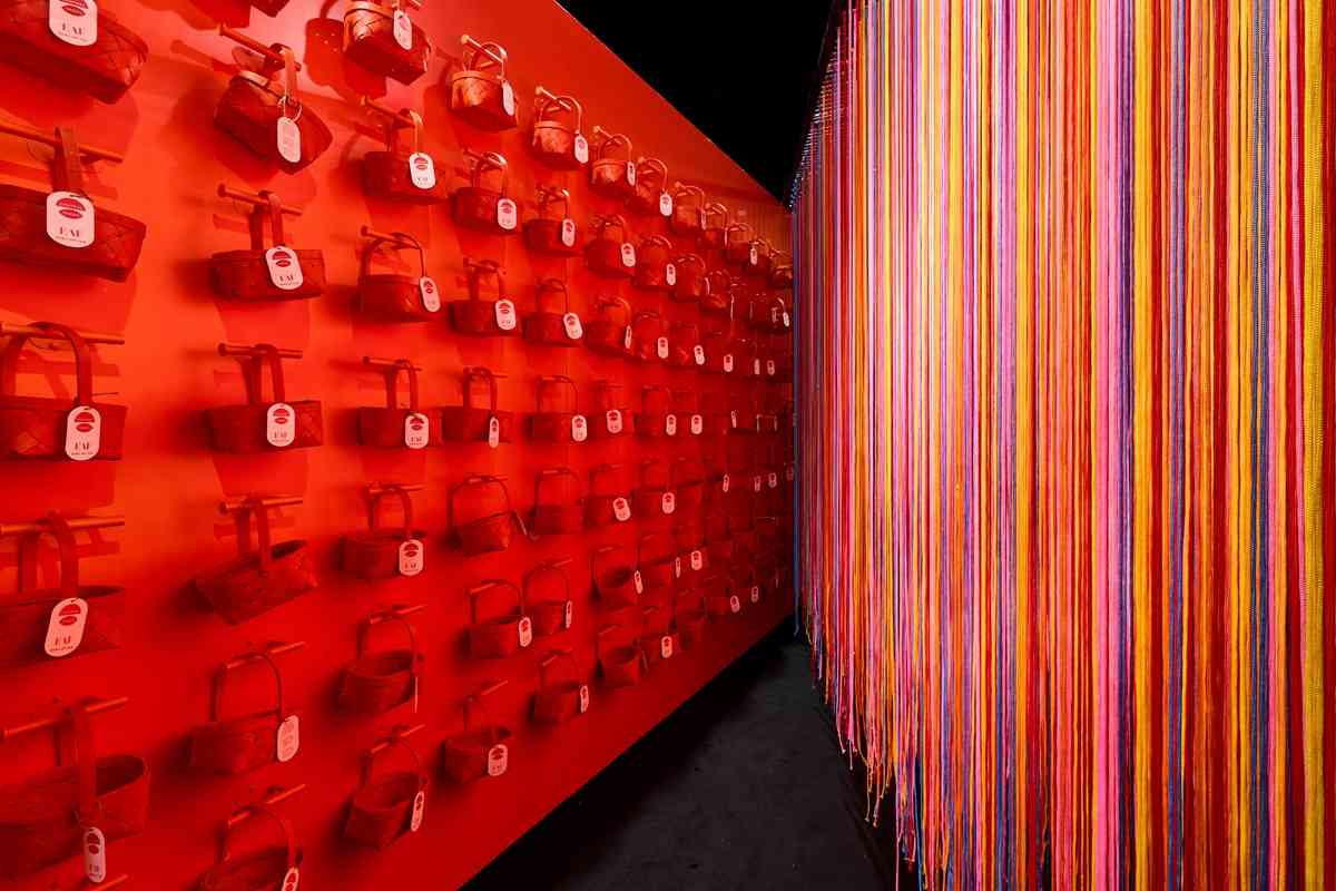 Central Yards 中環藝嚐展︱十大浸沉式體驗展區+脆皮香蕉+普普氣球狗啫喱+向日葵打卡位 Central Yards 中環藝嚐展︱十大浸沉式體驗展區+脆皮香蕉+普普氣球狗啫喱+向日葵打卡位