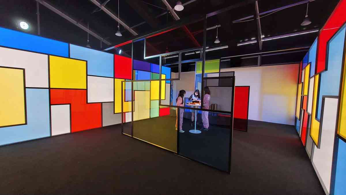 Central Yards 中環藝嚐展︱十大浸沉式體驗展區+脆皮香蕉+普普氣球狗啫喱+向日葵打卡位 Central Yards 中環藝嚐展︱十大浸沉式體驗展區+脆皮香蕉+普普氣球狗啫喱+向日葵打卡位