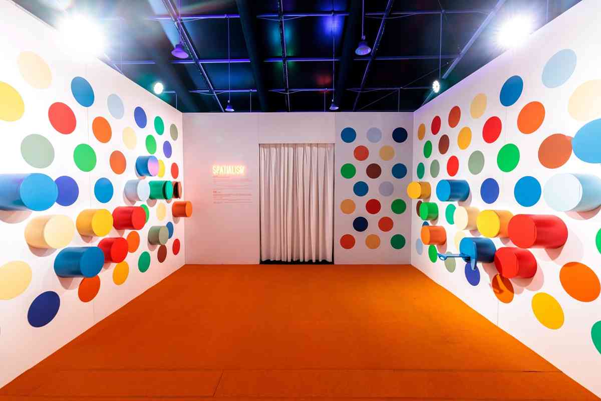 Central Yards 中環藝嚐展︱十大浸沉式體驗展區+脆皮香蕉+普普氣球狗啫喱+向日葵打卡位 Central Yards 中環藝嚐展︱十大浸沉式體驗展區+脆皮香蕉+普普氣球狗啫喱+向日葵打卡位