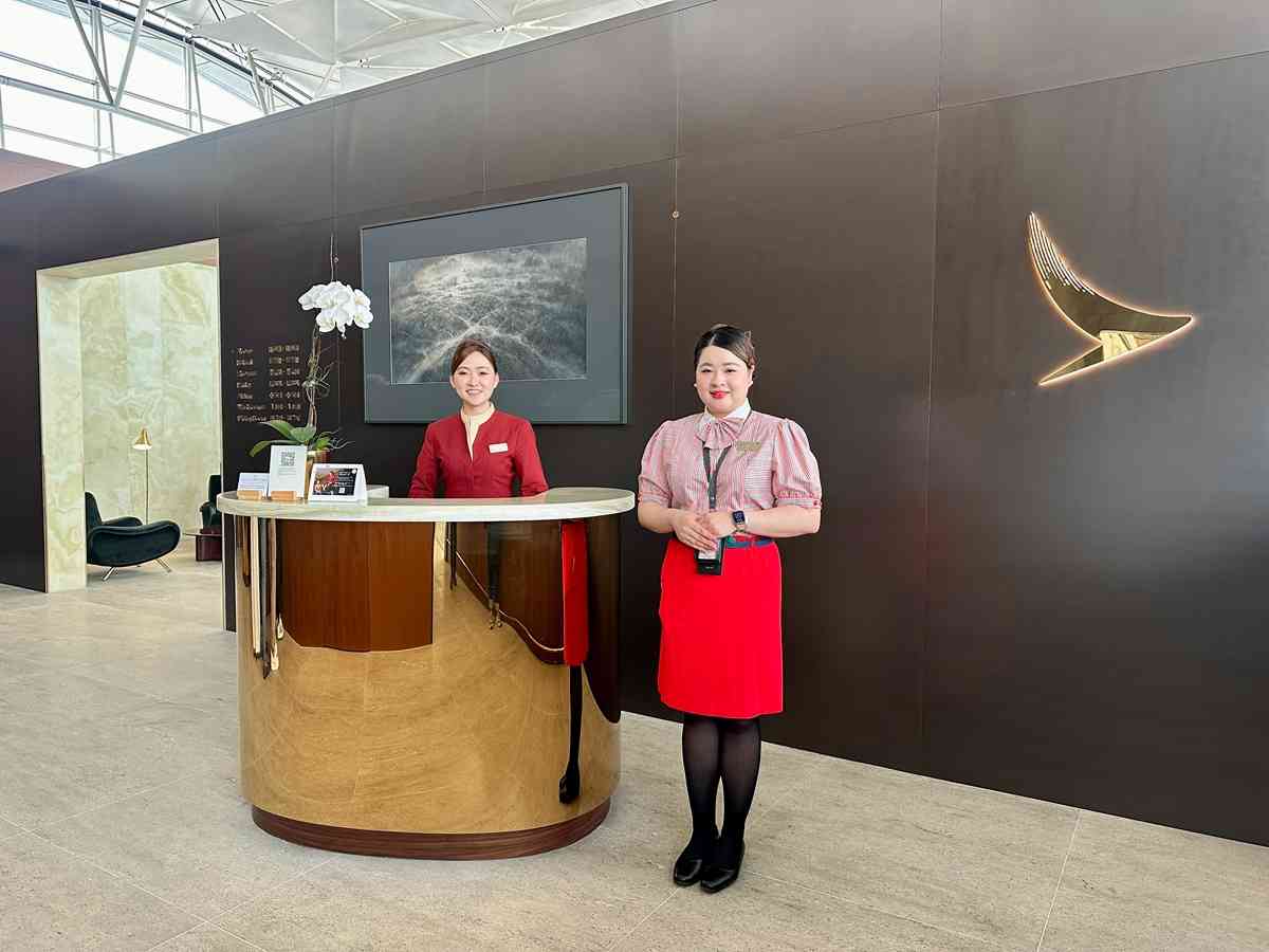 國泰「寰宇堂」頭等貴賓室重開：著名中菜館「卅二公館」設計特色餐單、提供肩頸／頭部／足部按摩及眼部護理服務