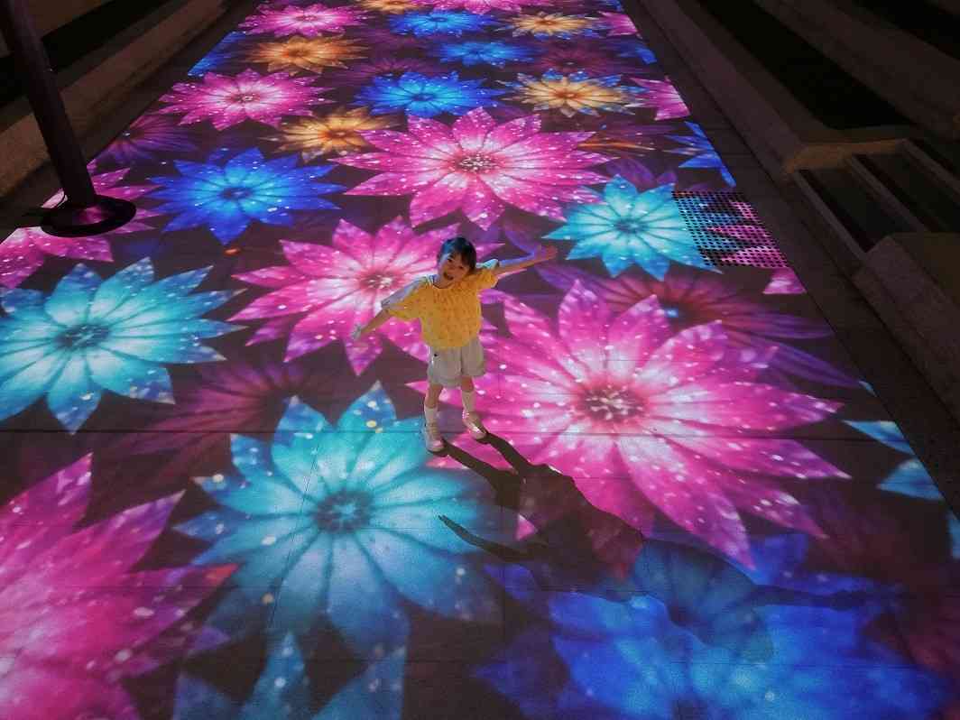 九龍灣MegaBox 3萬呎空中花園登場＋270度景觀打卡＋花藝光影匯演＋韓式餐酒館85折優惠