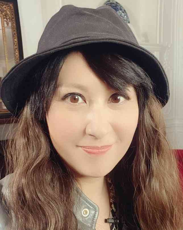 江欣燕丨江欣燕59歲生日素顏零濾鏡真實容貌曝光　曾患甲亢需長期服藥與商人奉子成婚不幸小產