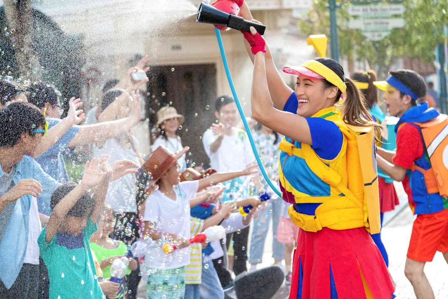 香港迪士尼樂園優惠|暑假4pm後入園門票$480大小同價+全新星空匯演+暢玩Pixar Summer Fest懶人包 香港迪士尼樂園優惠|暑假4pm後入園門票$480大小同價+全新星空匯演+暢玩Pixar Summer Fest懶人包