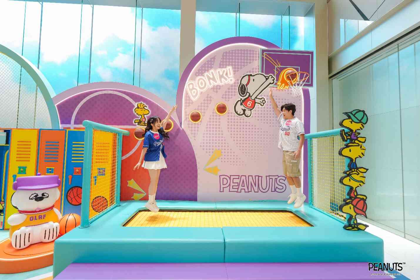 尖沙咀好去處︱The ONE 巨型Woodstock 、Snoopy運動會打卡＋期間限定店新品推介