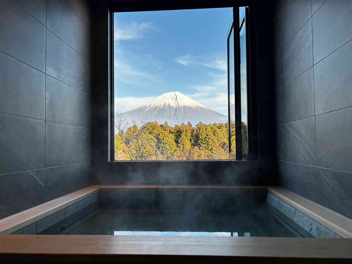 富士山放題！$4,860起包起獨立屋：絕景風呂＋室內圍爐裏BBQ＋2025年9月新開業！最平人均$770