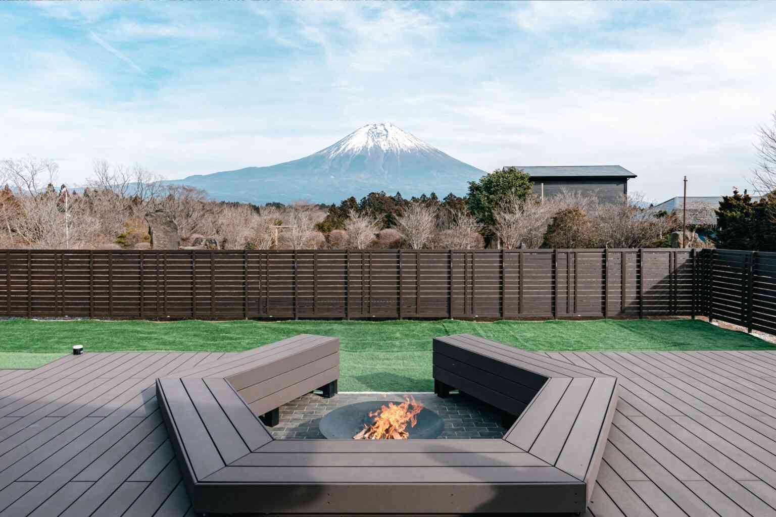 富士山放題！$4,860起包起獨立屋：絕景風呂＋室內圍爐裏BBQ＋2025年9月新開業！最平人均$770