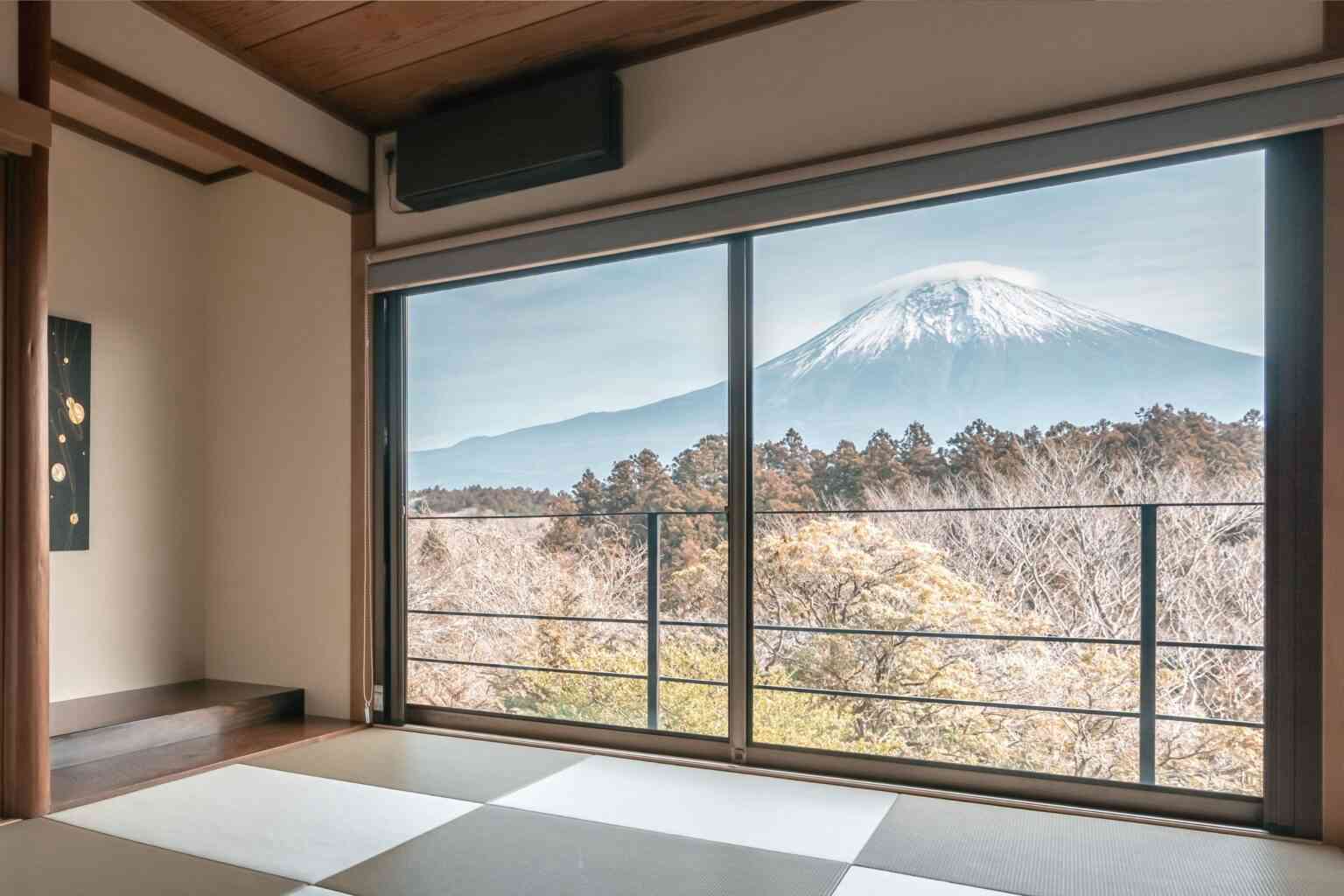 富士山放題！$4,860起包起獨立屋：絕景風呂＋室內圍爐裏BBQ＋2025年9月新開業！最平人均$770