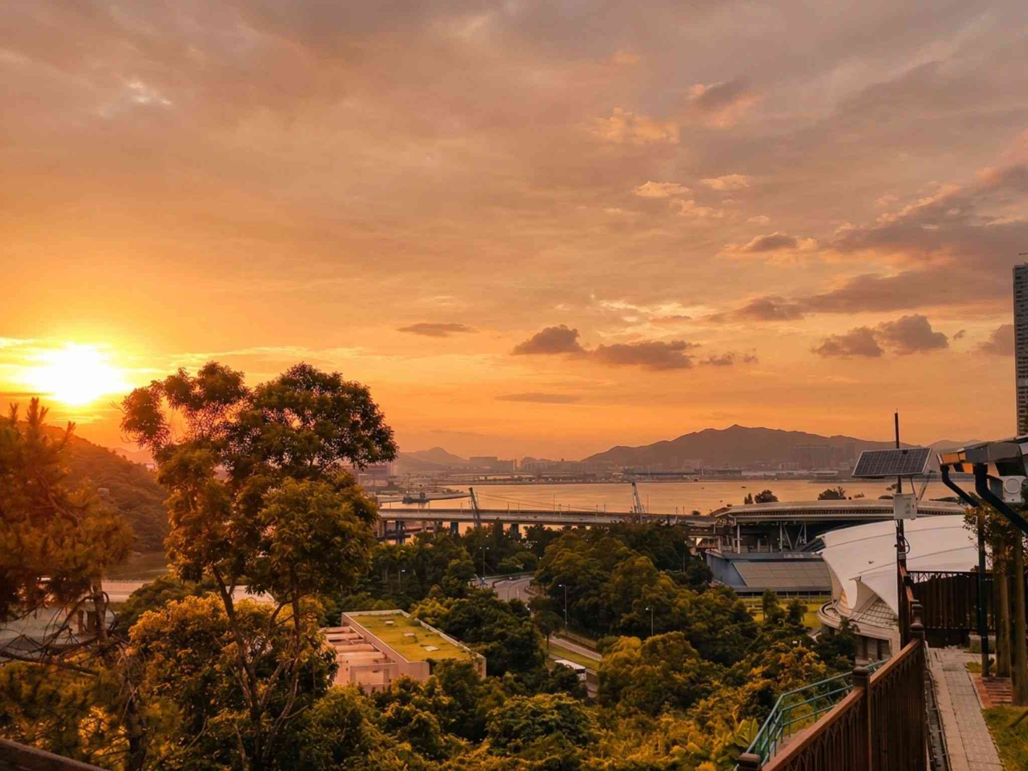 東涌好去處︱東涌小炮台公園日落美景打卡＋遠眺機場、港珠澳大橋夕陽＋寵物公園健身園地＋交通方法