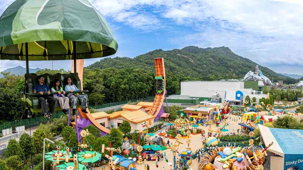 香港迪士尼樂園擴建計劃︱2027年「反斗奇兵大本營」全新大劇場Pixar 主題匯演＋Marvel主題園區新展館遊樂設施