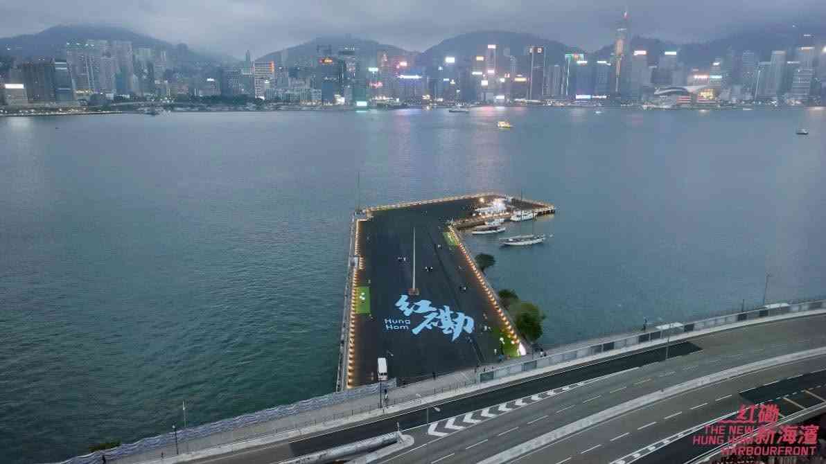 中秋節國慶好去處2026︱紅磡海濱12米巨型卡通航天員＋嫦娥仙子花燈＋周五六晚無人機匯演＋機械人跳舞＋航天服展
