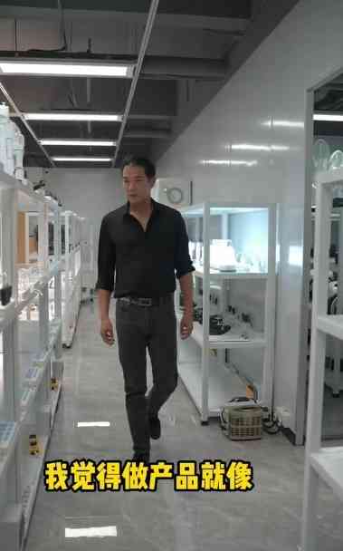 明星近況丨56歲前TVB「女星殺手」淪羅湖賣唱　曾與梅艷芳陳德容傳緋聞　轉戰商界自爆被騙8位數身家