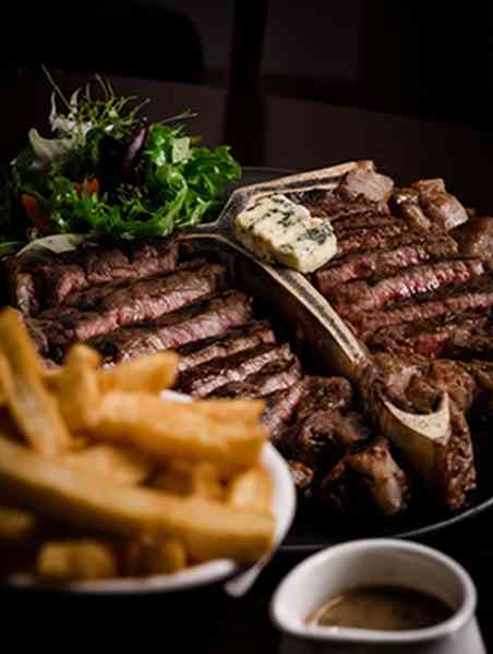 Flat Iron Steak 聖誕餐$498！IFC分店除夕煙花晚餐兩位$1,180：鴨肝+生蠔+黑毛豬扒/紅屋牛扒+巴斯克士蛋糕