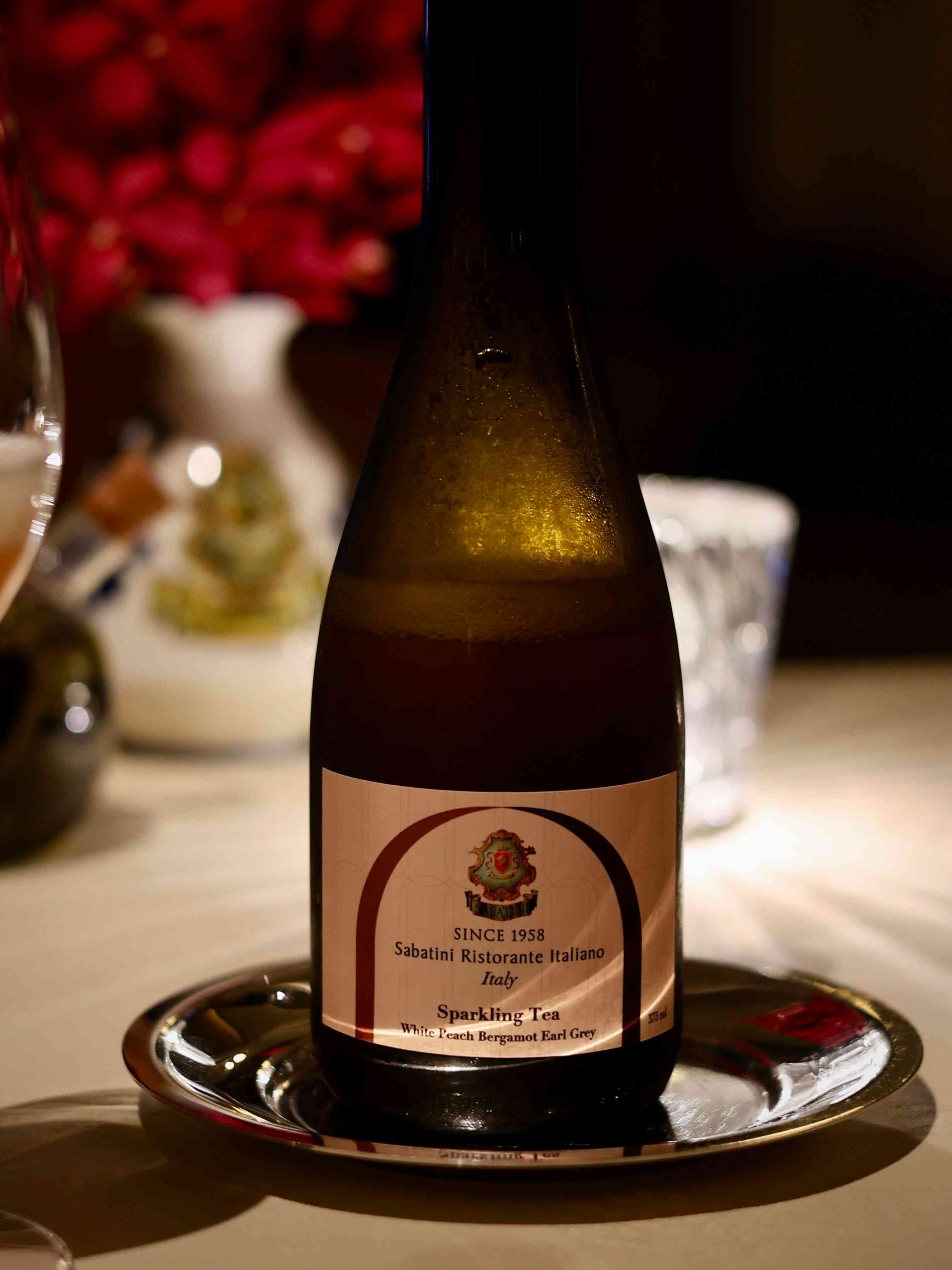 中環老牌意大利菜新演繹！阿爾巴白松露慢煮蛋、名物龍蝦湯、經典肉醬千層麵，意式香氣巡禮