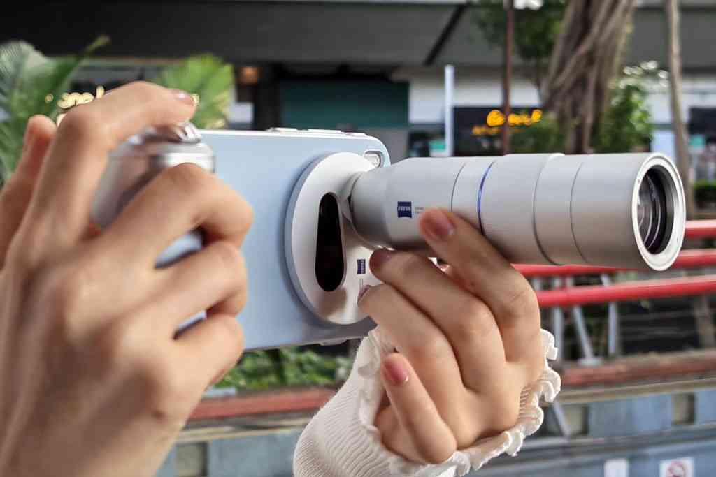 vivo X300 Pro高效能旗艦手機，蔡司鏡全面升級長焦攝力，100倍變焦影像極清晰細緻