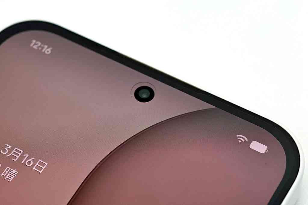 Nothing Phone (4a) 新加潛望式長焦鏡頭 全新Glyph Bar延續品牌玩味性