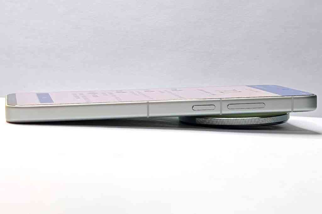 vivo X300 Ultra │專業影像創作旗艦手機，蔡司雙2億鏡拍出電影感