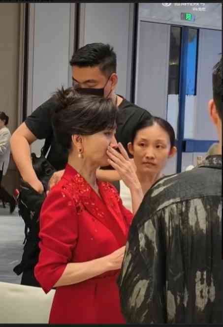 凍齡女神丨70年代TVB凍齡花旦「鄭少秋舊愛」突公開爆喊　傳2大原因令情緒崩潰