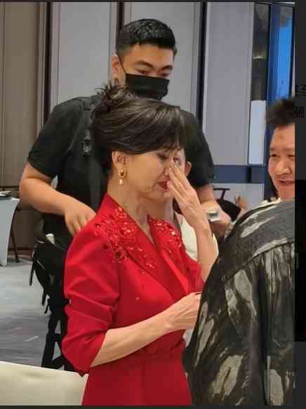 凍齡女神丨70年代TVB凍齡花旦「鄭少秋舊愛」突公開爆喊　傳2大原因令情緒崩潰