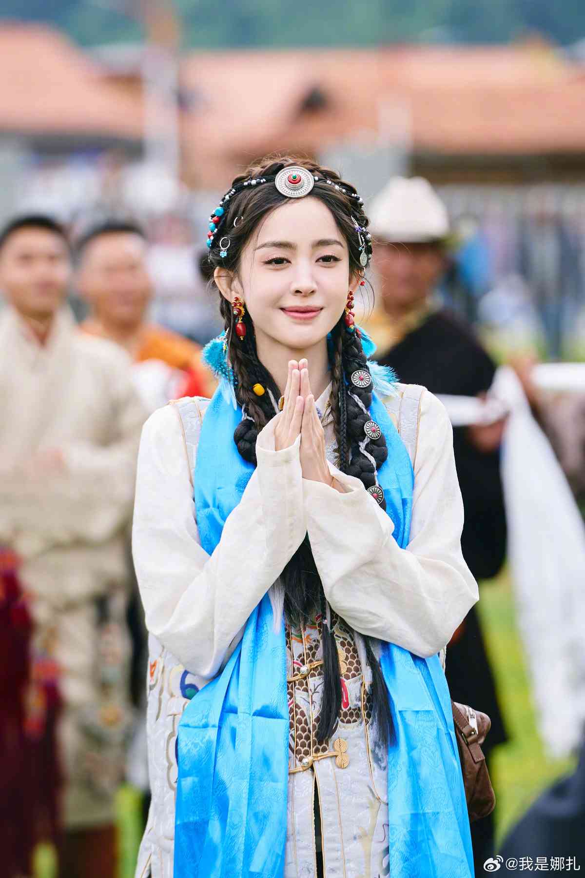 明星健康｜33歲女星暴瘦驚現「排骨胸」紙片身形惹健康憂慮　傳帶葡萄糖傍身防暈倒