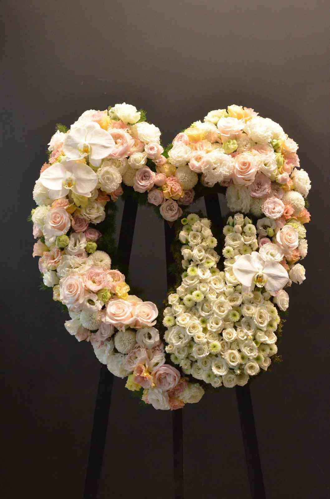 個人化創意花藝,療癒離別之痛 殯葬花選須知 個人化創意花藝,療癒離別之痛 殯葬花選須知