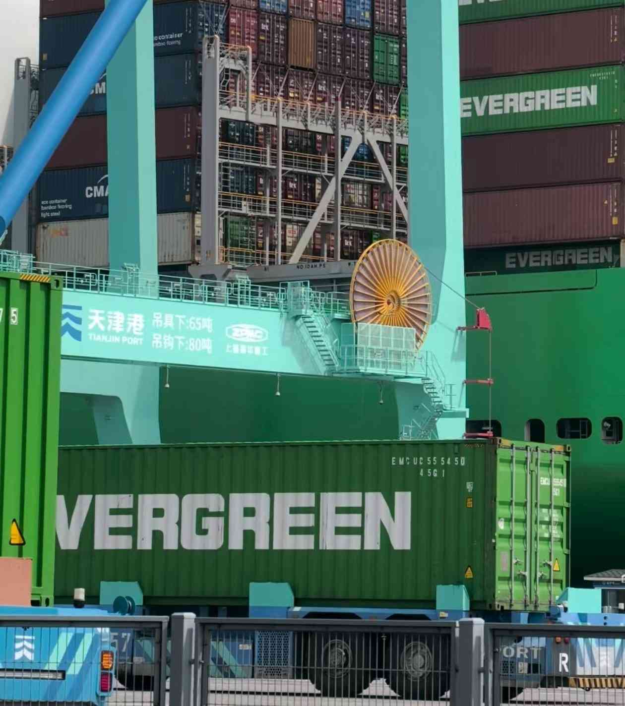京城近觀｜走進天津港「智慧零碳」碼頭：沒有工人仍繁忙 