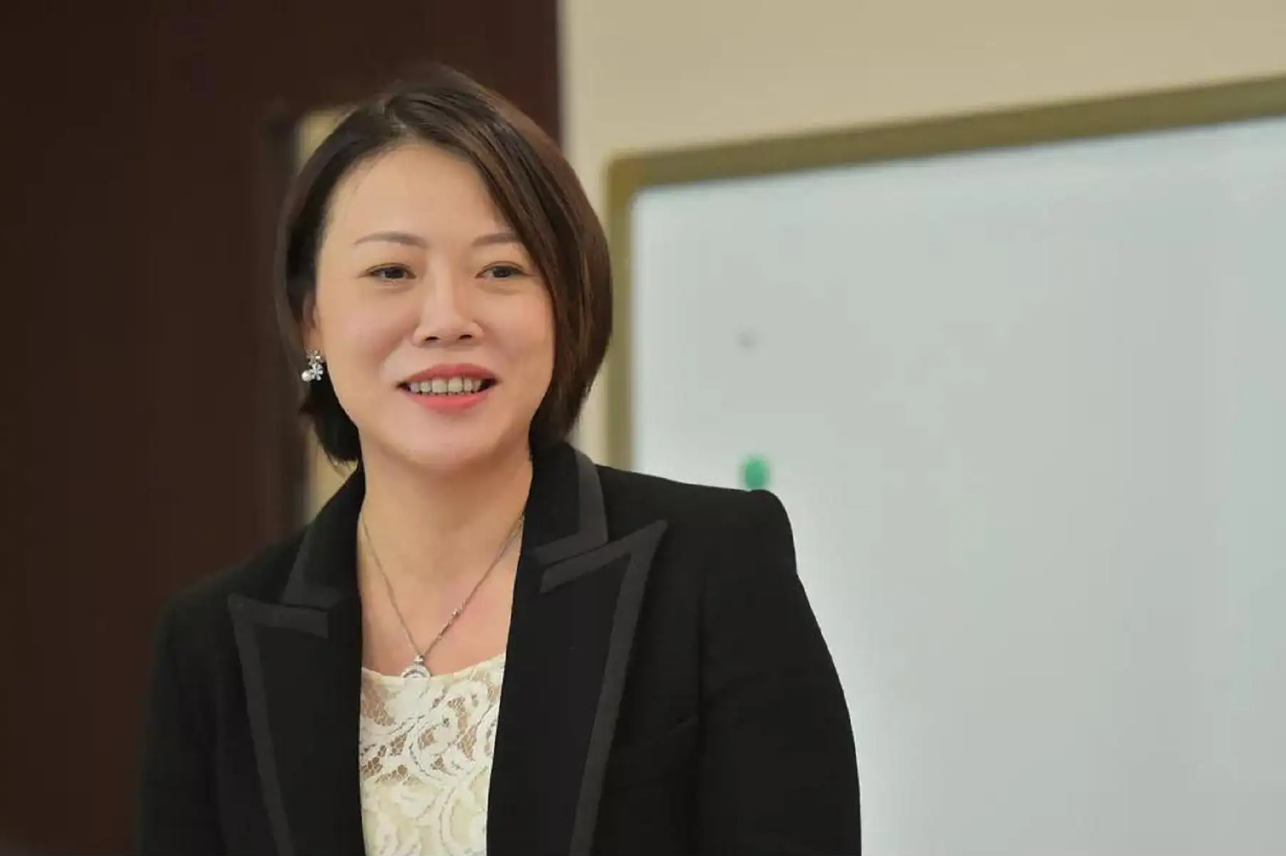 翰森製藥鍾慧娟首膺胡潤中國女首富，前女首富宗馥莉跌至第