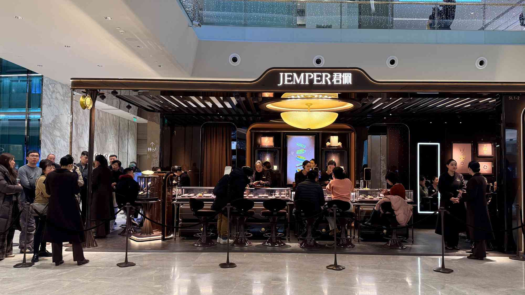 京城近觀｜古法黃金火爆，君佩北京首店迎排隊潮