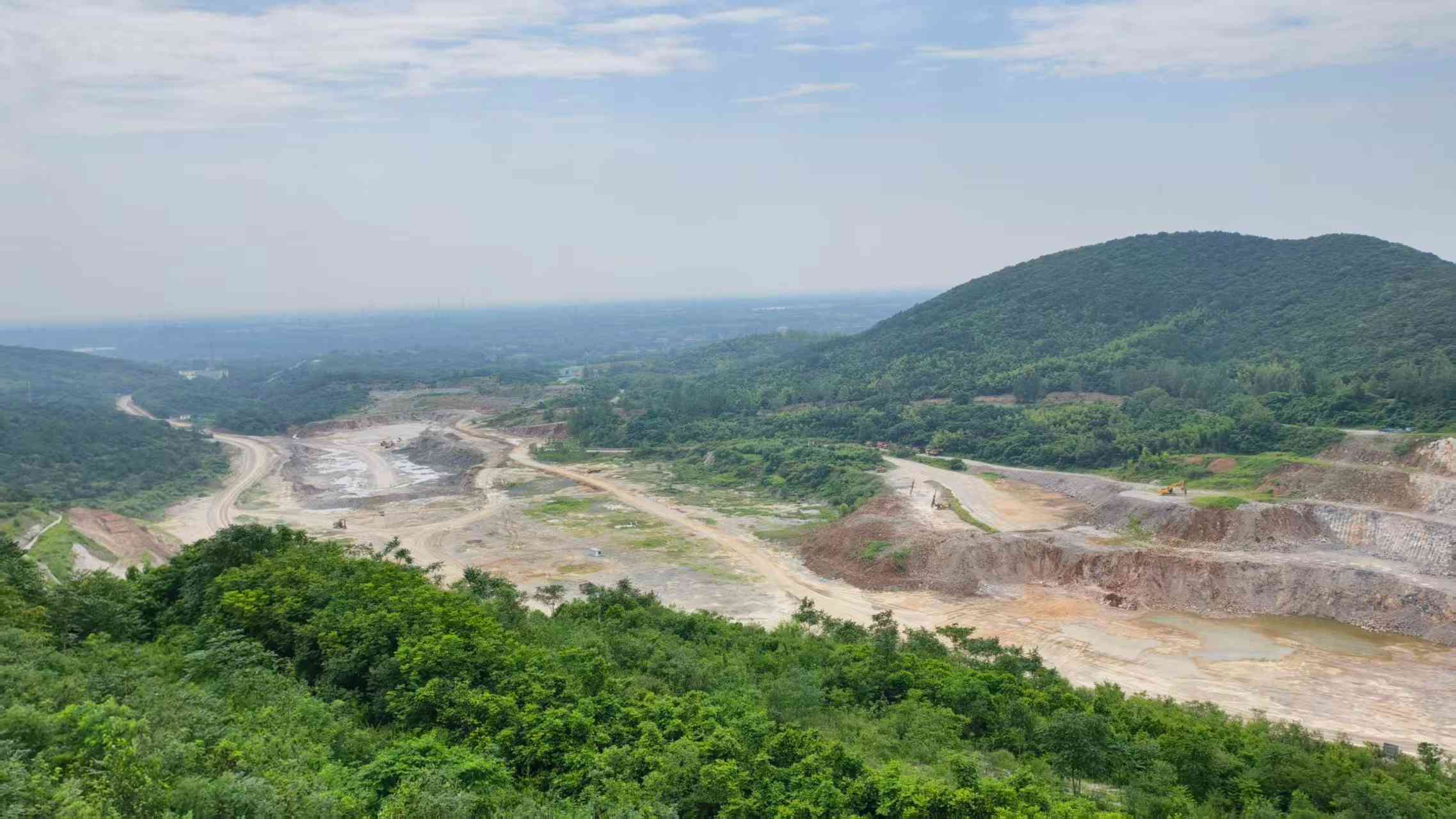 京城近觀｜從明清土窯到數字礦山：江蘇句容石灰礦綠色轉型