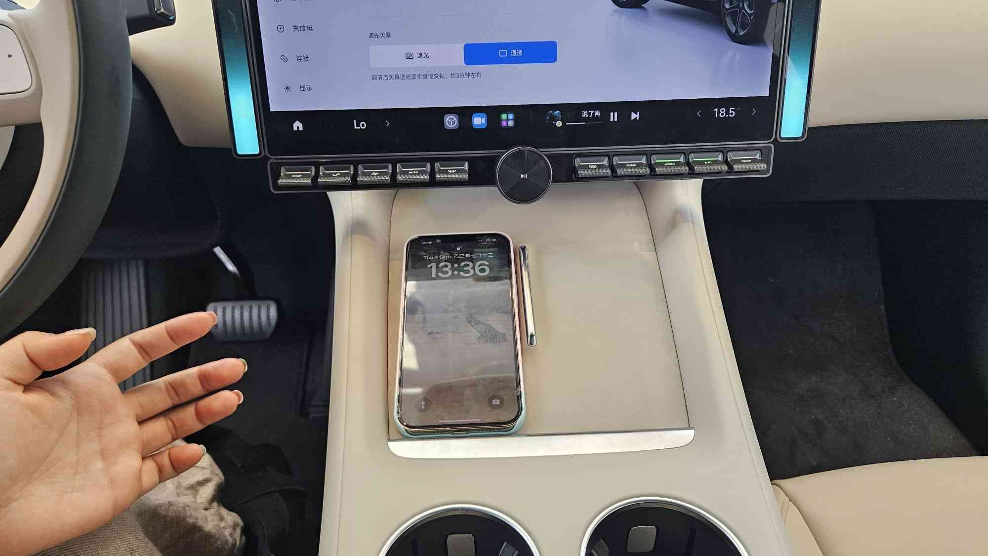 小米 | 首款純電動SUV YU7亮相香港，拓高端及家庭客（多圖）