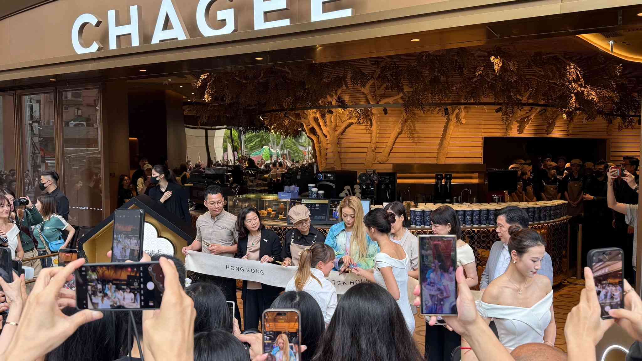 霸王茶姬：已在港簽約逾10間舖位部署新店，K11分店開業近一年銷售表現勝預期