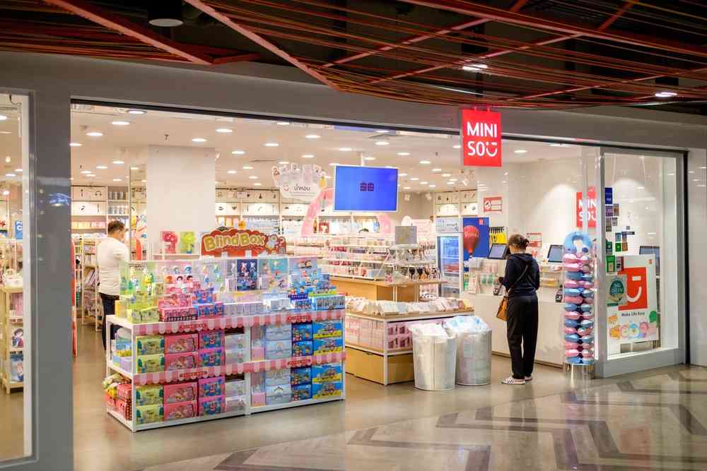 港股 | 午市前瞻 | 恒指年內難回兩萬七點  名創優品績後累挫逾一成惟不宜博反彈