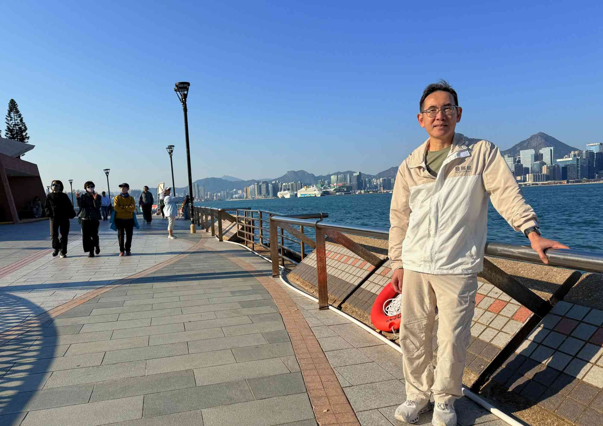 發展局：港島多個海濱場地已成市民及旅客聚腳點，目標將維港海濱長廊總長度延至34公里