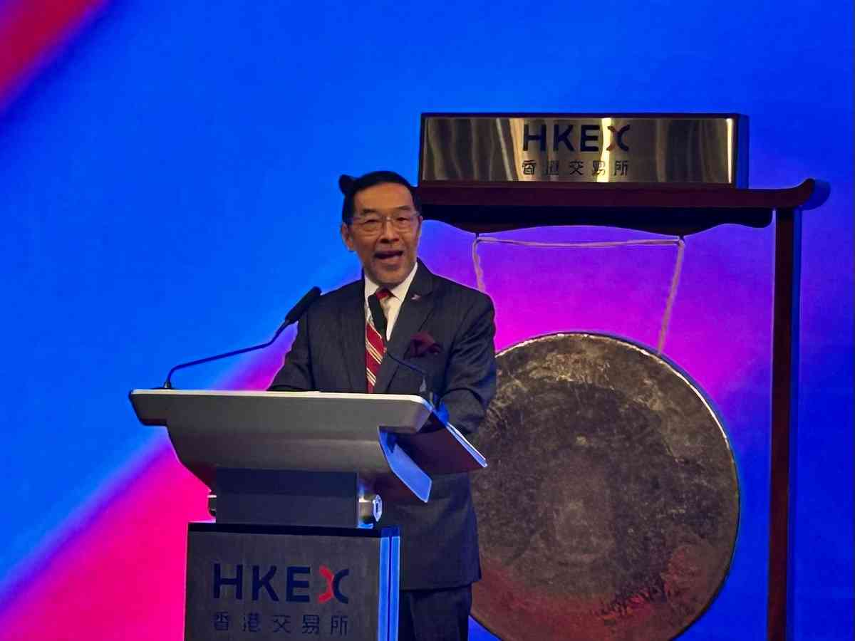 新股掛牌 | 易方達港交所科技100ETF今早掛牌上市，董事長劉曉艷：發揮香港超級連繫人獨特優勢