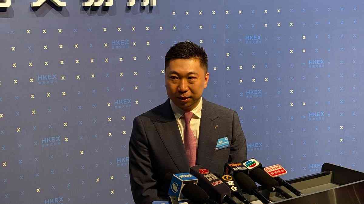 新股掛牌 | 易方達港交所科技100ETF今早掛牌上市，董事長劉曉艷：發揮香港超級連繫人獨特優勢