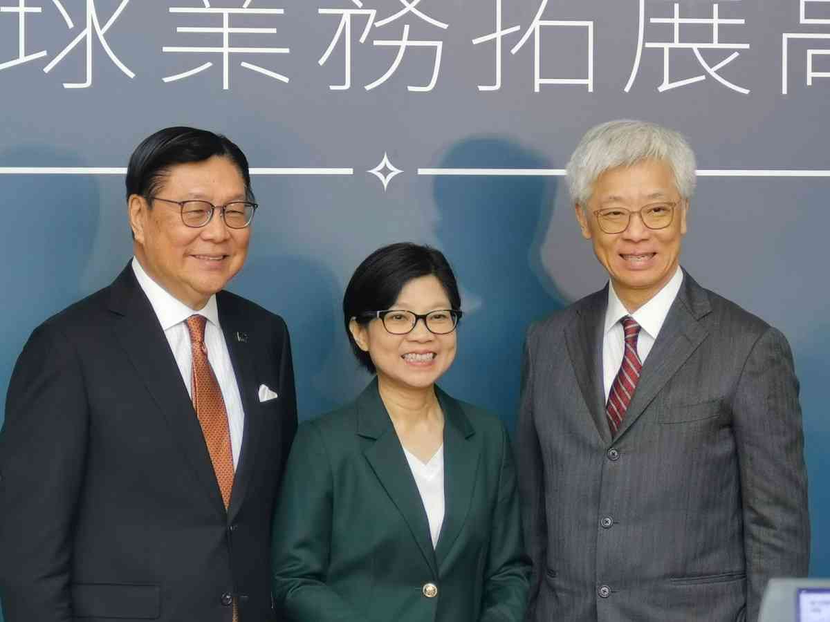 李家超:已協助逾200間內地出海企業來港設立或擴展業務,香港可發揮平台作用支持企業揚帆遠航 李家超:已協助逾200間內地出海企業來港設立或擴展業務,香港可發揮平台作用支持企業揚帆遠航
